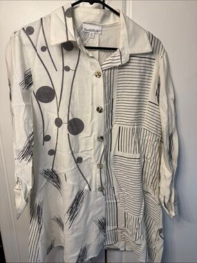NorthStyle Black & White Graphic Button-Up Tunic Blouse Medium